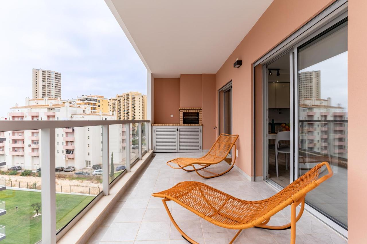 Sunny Brand New 2-Bedroom Apt - 500M From Praia Da Rocha With Ac And Pool! Portimão Buitenkant foto