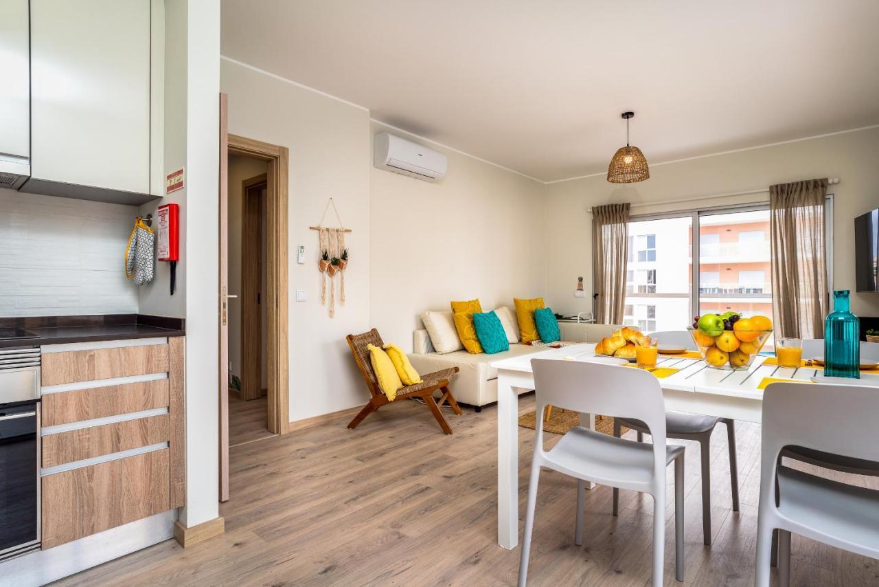 Sunny Brand New 2-Bedroom Apt - 500M From Praia Da Rocha With Ac And Pool! Portimão Buitenkant foto