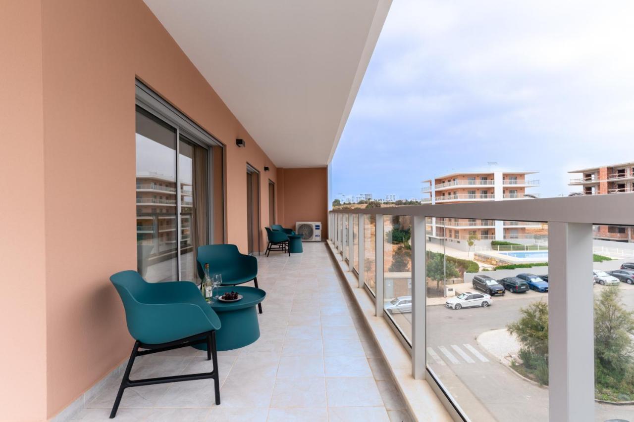 Sunny Brand New 2-Bedroom Apt - 500M From Praia Da Rocha With Ac And Pool! Portimão Buitenkant foto