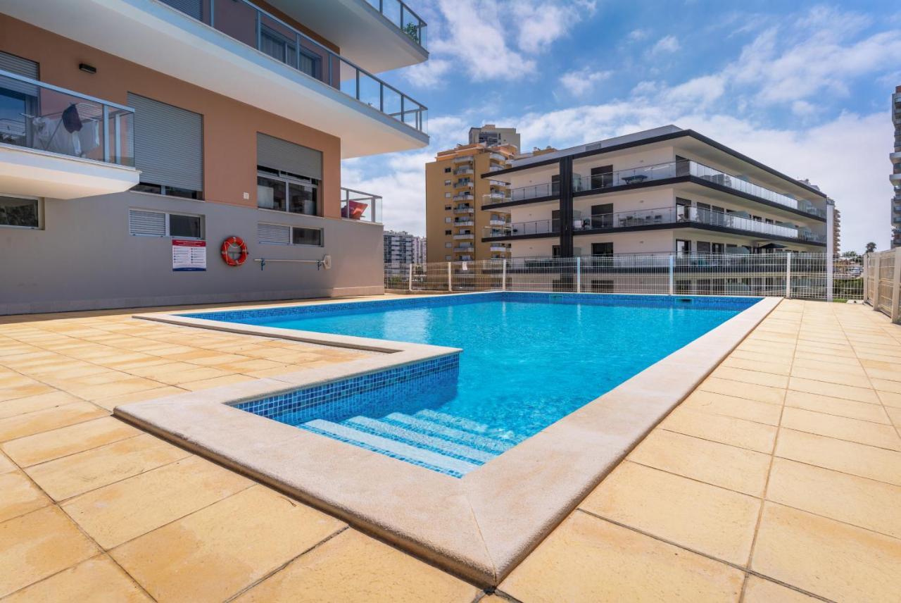 Sunny Brand New 2-Bedroom Apt - 500M From Praia Da Rocha With Ac And Pool! Portimão Buitenkant foto